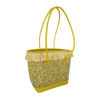 Sac fourre-tout personnalisable OUVERIE en cuir PU et cuir végétal avec pochette intérieure amovible à franges en raphia et fleurs ouvertes, avec fonction de positionnement GPS