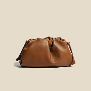 Bolso de Hombro Cruzado para Mujer de Piel de Vacuno Vintage, Estilo Dumpling, con Efecto Nube Suave y Fruncido, para Otoño/Invierno y Salidas Informales, Muestra OEM/ODM - Product Image 1