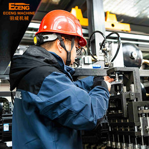 सबसे कम कीमत ईचेंग kb1 600 pcs/h 5 गैलन प्लास्टिक बोतल पालतू उड़ाने मशीन पूर्ण स्वचालित स्वचालित - Product Image 3