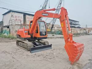 Excavadora Doosan DX75-9C usada con 1 año de garantía, en condiciones casi nuevas, verificada por CE y EPA, excavadora Doosan DX75-9C de segunda mano de 7 toneladas - Product Image 2