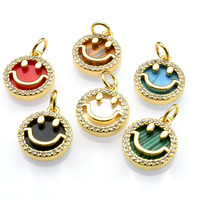 Vente en gros de bijoux accessoires Anti-décoloration plaqué or naturel oeil de tigre Agate creux sourire visage pendentif charmes pour bricolage femmes