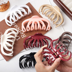 Nuevo Clip para el Cabello de Silicona Suave con Forma de Tiburón, Resistente a Impactos, Protege la Cabeza al Sujetar el Cabello, Clip de Silicona Personalizado - Product Image 1
