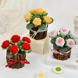 Knitted bouquet finished souvenir red rose woolen flower pile decoration portable flower basket - Product Image 4