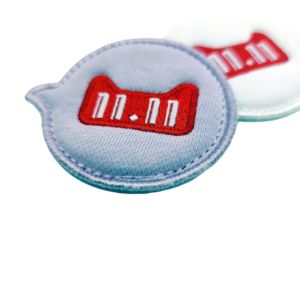 Patch brodé personnalisé 3D en sergé tissé à la machine, éco-responsable, thermocollant, à coudre, avec crochets et boucles, auto-adhésif - Product Image 5