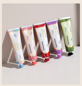Crema de Manos Perfumada con Aceites Esenciales a Base de Plantas de 35G, Crema de Manos Refrescante y Blanqueadora, Crema de Manos Hidratante - Product Image 6