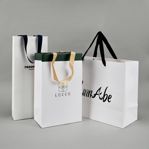 Biểu Tượng Tùy Chỉnh Lớn Màu Trắng Matte Nhiều Lớp Giấy Mua Sắm Túi Tote Quà Tặng Sản Phẩm Túi Cho Cửa Hàng Quần Áo Với Logo Của Riêng Bạn - Product Image 6