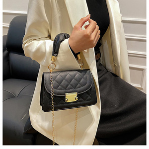 Elegante Borsa Quadrata in Pelle con Motivo Trapuntato, Chiusura con Lucchetto Dorato, Manico Intrecciato e Tracolla a Catena, Borsa <span class=keywords><strong>Chic</strong></span> da Donna per Uso Quotidiano - Product Image 4
