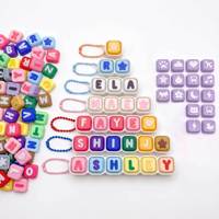 Porte-clés créatif en plastique avec clavier à clic, LED et capuchon de touche, porte-clés lumineux anti-stress
