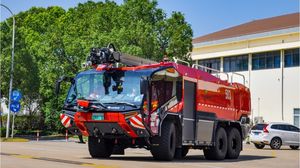 Camion de pompier <span class=keywords><strong>blindé</strong></span>-Vente directe d'usine <span class=keywords><strong>à</strong></span> bas prix - Product Image 2