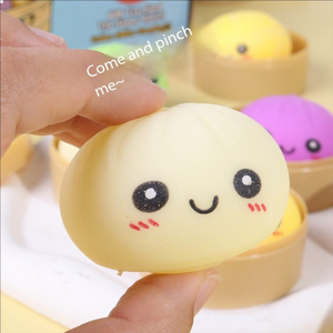 Caja de Juguetes Squishies de Dumplings Misteriosos Arcoíris, Bolitas Sensoriales Antiestrés de Panecillos al Vapor con Purpurina y Bolas Coloridas - Product Image 1