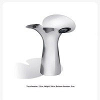 Vase en acier inoxydable argenté poli, bouche incurvée irrégulière, vase à fleurs en métal, décoration de table minimaliste moderne, ornement pour la maison