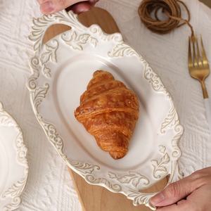 Lelyi Vintage Relief Kiln Turned Double Ear Plate Juego de vajilla de lujo para el hogar Restaurante Platos de cocina occidental - Product Image 3