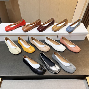 Nuevas Zapatillas de Ballet Casuales para Mujer con Pliegues, Punta Abierta, Suela Plana, Parte Superior de PU, Entresuela de EVA y Suela Exterior de Cuero Genuino para Primavera y Otoño - Product Image 1