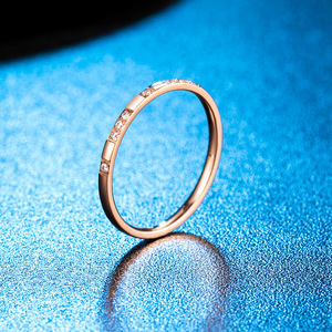 Style japonais et coréen 2mm diamant incrusté 1314 or rose bague femme tempérament élégant déesse de l'acier inoxydable simple ha - Product Image 3