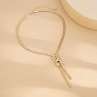 Nouvel arrivage de collier à chaîne de serpent plat à la mode Collier tendance à long pompon torsadé