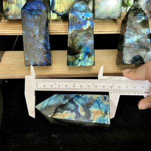 Tour en obélisque de <span class=keywords><strong>labradorite</strong></span> polie de haute qualité pour la décoration et la lithothérapie – Tendance mode - Product Image 5
