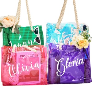 Sac fourre-tout en PVC rose imperméable personnalisé avec logo, sac de plage holographique transparent avec poignée en coton épais - Product Image 1