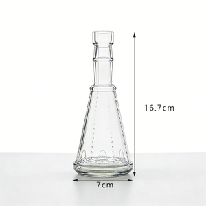 Vase en verre conique gris moderne avec motif en relief pour décoration d'intérieur Art Déco et décoration de bureau minimaliste de luxe - Product Image 4