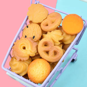 Superventas: Cabujón de resina de base plana con forma de galleta y postre simulados, adorno de comida en miniatura para cocina, accesorios DIY - Product Image 3