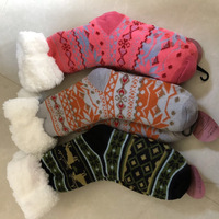 Chaussettes d'intérieur chaudes pour femmes, antidérapantes, en polaire, motif sapin de Noël, certifiées CE OEKO-TEX