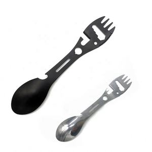 Cuchara-Tenedor Multiusos de Acero Inoxidable con Abrebotellas, Utensilio de Camping con Serigrafía Personalizada para Uso Promocional al Aire Libre - Product Image 1