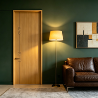 Porte intérieure battante en aluminium à grain de bois, design simple, écologique, étanche et insonorisée, pour villa, hôtel, appartement, chambre.