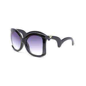 Kenbo <span class=keywords><strong>Lunettes</strong></span> Mode Nouveau Surdimensionné Femmes <span class=keywords><strong>Lunettes</strong></span> de Soleil <span class=keywords><strong>2022</strong></span> Dames Personnalité Grand Cadre Rétro <span class=keywords><strong>Tendance</strong></span> <span class=keywords><strong>Lunettes</strong></span> de Soleil - Product Image 3