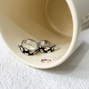 Yinruitai S925 Sterling <b>Silver</b> <b>Huggie</b> Earrings Flower Design Bezel Setting Everyday Wear - Product Image 4
