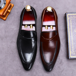 Nouvelles chaussures en cuir formelles rétro britanniques, chaussures en cuir décontractées version coréenne, chaussures de marié à enfiler - Product Image 2