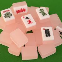 Vente en gros de jeux de mahjong américains personnalisés avec logo, comprenant un mélangeur, un sac à fermeture éclair, un étui pour les règles, un coffret cadeau et des accessoires