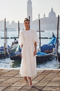 Abito tridimensionale con maniche a bolle bianche a forma di petali di <span class=keywords><strong>rosa</strong></span> 2025 nuovo Design estivo, gonna lunga dolce ed elegante <span class=keywords><strong>abbigliamento</strong></span> femminile - Product Image 3