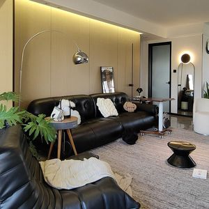 Canapé en cuir minimaliste italien, droit, noir, capitonné, meubles modernes pour salon - Product Image 4