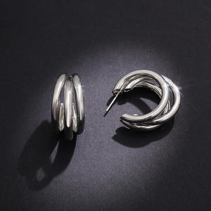 Orecchini a Cerchio in Argento Rotondi Minimalisti per Uso Quotidiano Unisex Gioielli Raffinati - Product Image 4