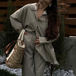 Camisa abotonada y pantalones de pierna anchos Casual 2 pieza Set Fall 2024 <span class=keywords><strong>ropa</strong></span> de <span class=keywords><strong>mujer</strong></span> - Product Image 2