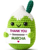 Poupée Matcha en laine tricotée au crochet faite à la main avec des détails vert paille et blanc RY-SW-012 Décoration de bureau intérieure