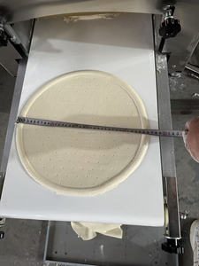 Ligne de production entièrement automatique pour la fabrication et l'étalage de pâtes à pizza surgelées de grande capacité - Product Image 4