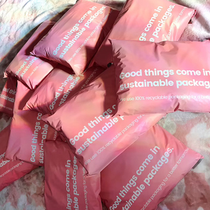 Túi Gửi Thư Poly Bưu Chính Co-ex LDPE Màu Hồng Thân Thiện Với Môi Trường Thiết Kế Theo Yêu Cầu Túi Gửi Thư Đóng Gói Với Logo Cho Quần Áo - Product Image 1