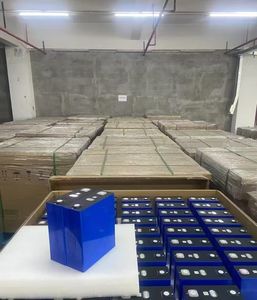 SEVB 314ah V بطارية LiFePO4 عالية الأداء قابلة لإعادة الشحن مع بطارية تخزين شمسية معتمدة خلايا بطارية Lifepo4 330 أمبير - Product Image 6