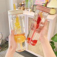 Geカスタマイズde 670ml 800ml transparante BPA-vrije lekvrije sportfles van plastic met fruit- en thee-infuser en rietje, food grade