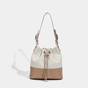 Bolsa tipo saco en cuero bovino premium de primera calidad, elegante, para uso único al hombro o cruzada, ideal para mujeres. - Product Image 4