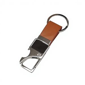 Porte-clés de voiture en métal et cuir de luxe de haute qualité, fait main, logo personnalisable, ouvre-bouteille pour hommes - Product Image 1