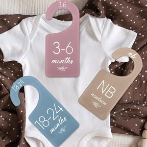 Percha acrílica personalizada para dividir la ropa, colgador cortado con láser, tipo colgante, gancho divisorio para armario de guardería de bebé, armario de tiendas - Product Image 3