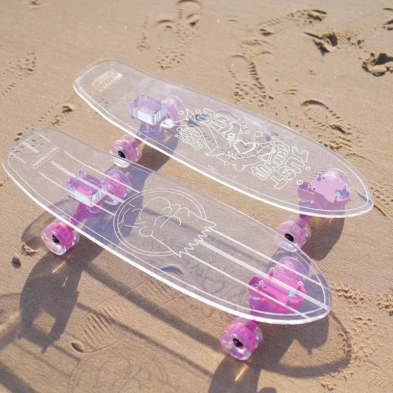 OEM olahraga transparan papan luncur akrilik roda PU Skateboard tanah untuk dewasa