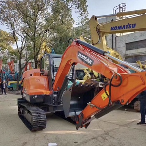 Excavatrice d'occasion Doosan DX60-9C, 5,5 tonnes, sur chenilles, moteur Doosan, pompe, boîte de vitesses, roulements, faible nombre d'heures, consommation de carburant économique - Product Image 2