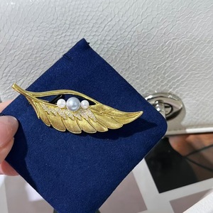 เข็มกลัดรูปใบไม้ทรงระเบิดอเนกประสงค์ AKOYA ประดับเปลือกหอย หางปลา ไข่มุก หลายแบบ  สำหรับตกแต่งเสื้อผ้า  ทันสมัย - Product Image 2