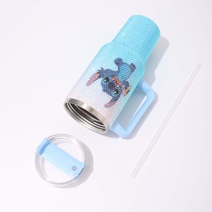 ZB Ingrosso Tumbler da Viaggio in Acciaio Inox 40oz con Isolamento Sottovuoto, Decorato con Strass, con Cannuccia e Manico, HelloKitty Stitch, per <span class=keywords><strong>Regalo</strong></span> - Product Image 3