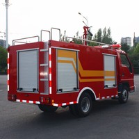 Truk Pemadam Kebakaran Mini Dongfeng 4x2 Diesel dengan Tangki Air 1500L, Truk Pemadam Kebakaran Ringan, Kendaraan Pemadam Kebakaran Kota Kecil