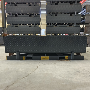 고정식 보딩 브리지 유압 로딩 램프 6-10톤 신차오웨 DCQG8-0.7 2000x2000mm 창고 트럭 컨테이너 적재용 - Product Image 2