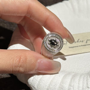 Bague en argent pur S925 vintage antique avec un design de niche plaqué or rose, brossée, large, ouverte - Product Image 1