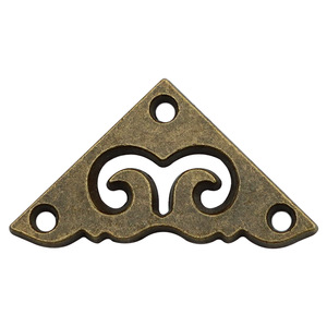 Chengyu Alloy <b>Corner</b> <b>Protectors</b> 2cm Antique Bronze Zinc Alloy Strong For Wooden Boxes Diy Furniture Edge Protection - Product Image 3